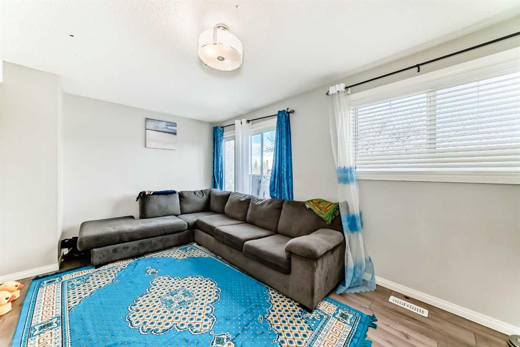 MLS# 243001606