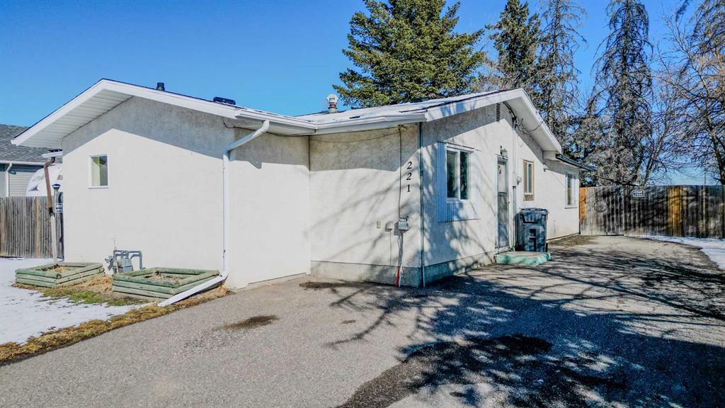 MLS# 242625672