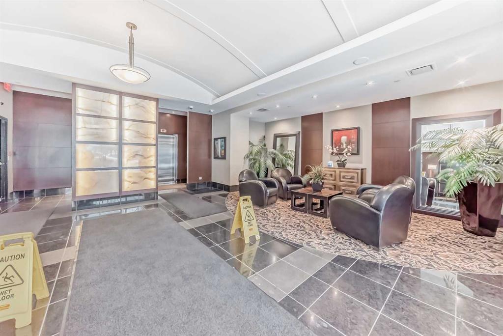 MLS# 242906885