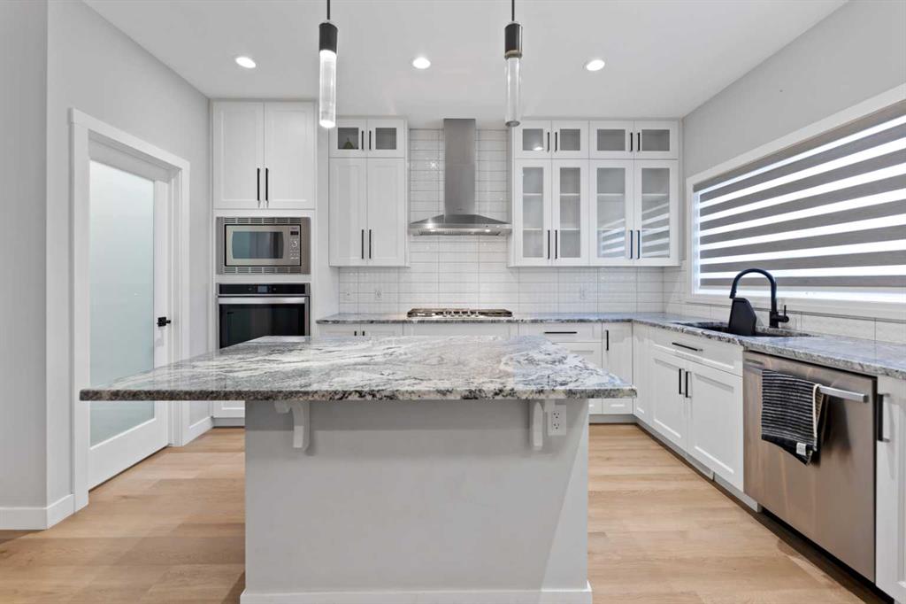 MLS# 243570401