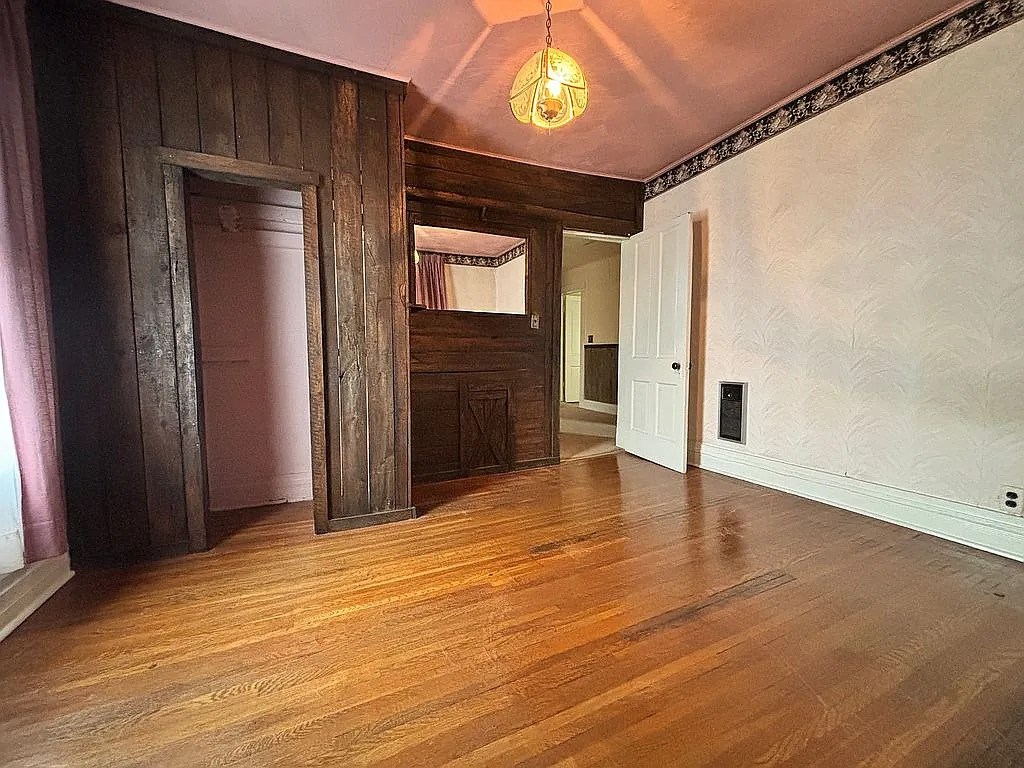 Gallery Image 33