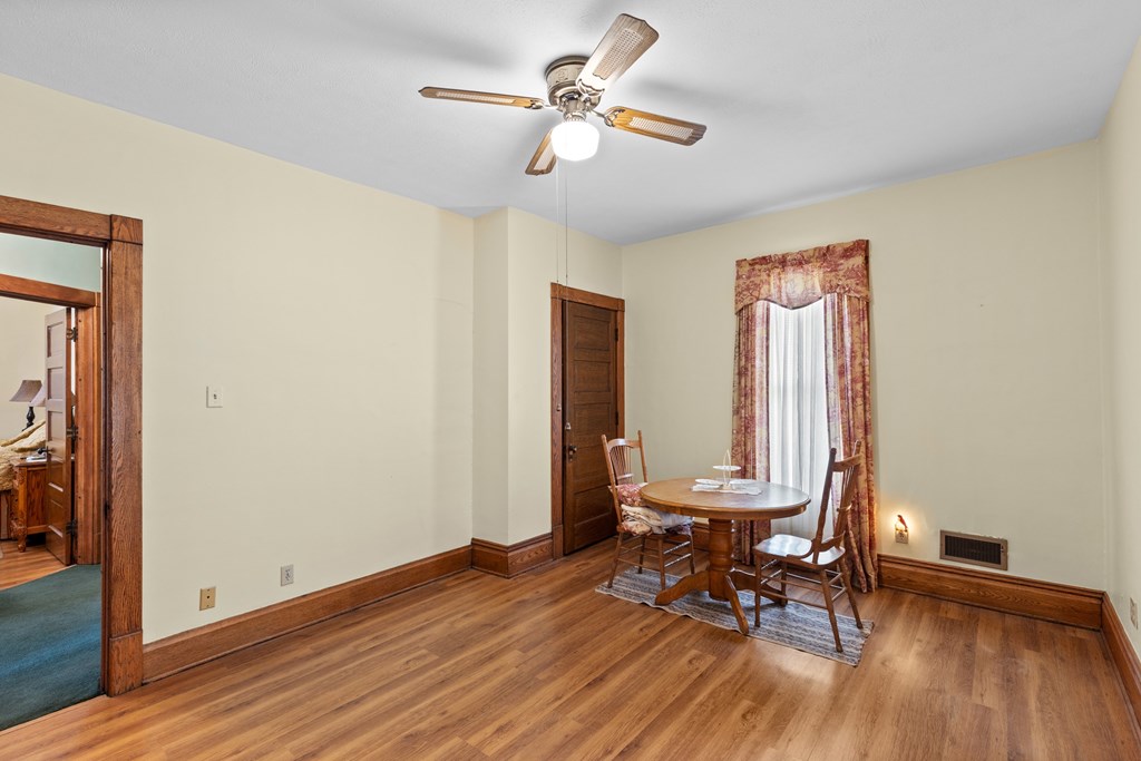 Gallery Image 19