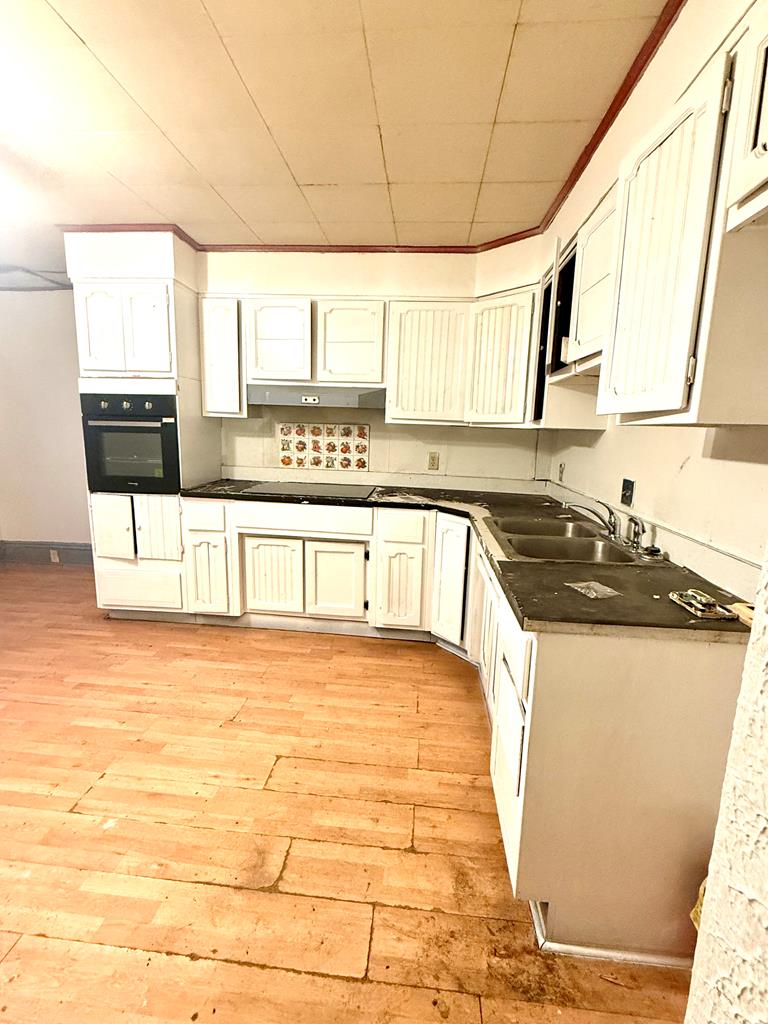 Gallery Image 12