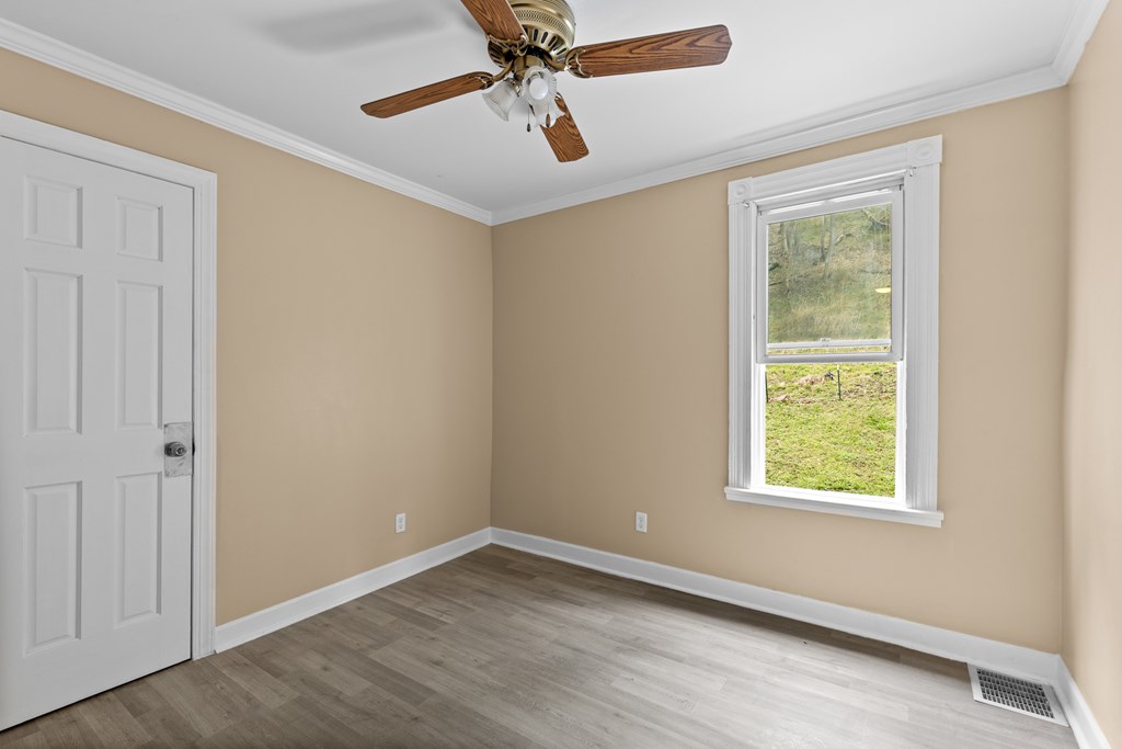 Gallery Image 16