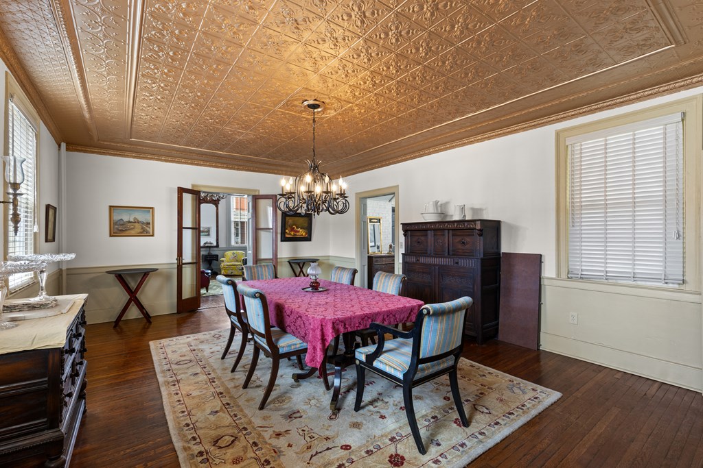 Gallery Image 9