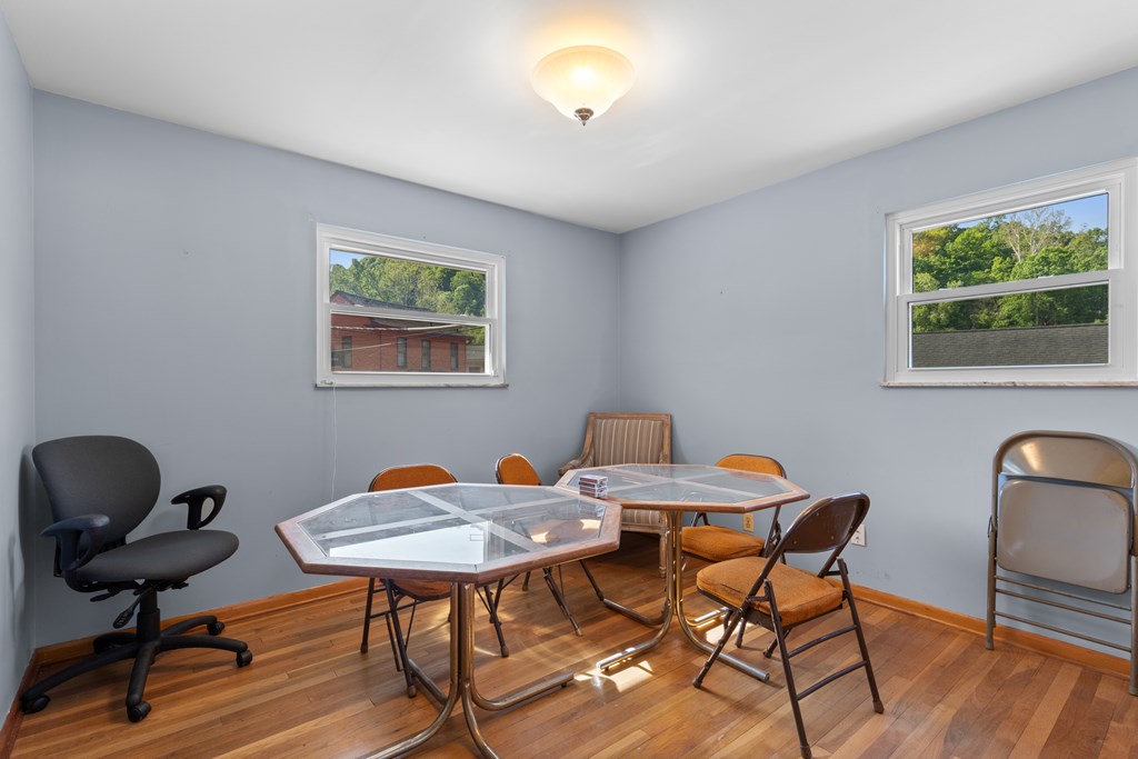Gallery Image 15