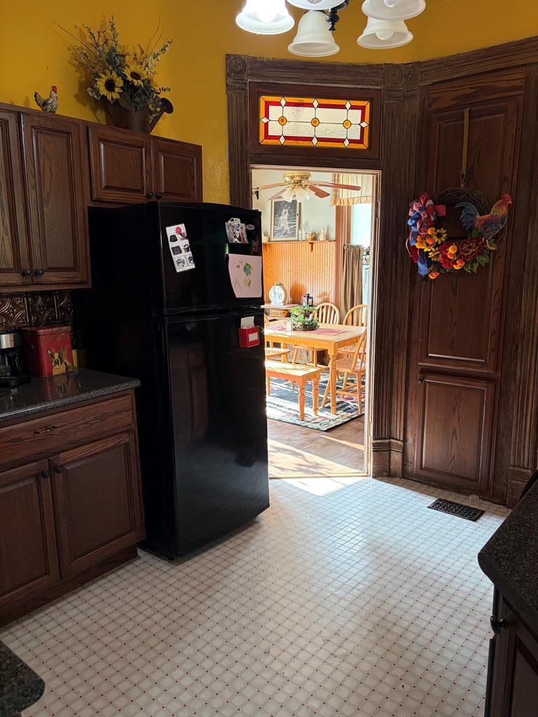 Gallery Image 16