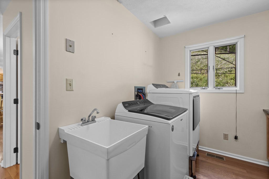 Gallery Image 17