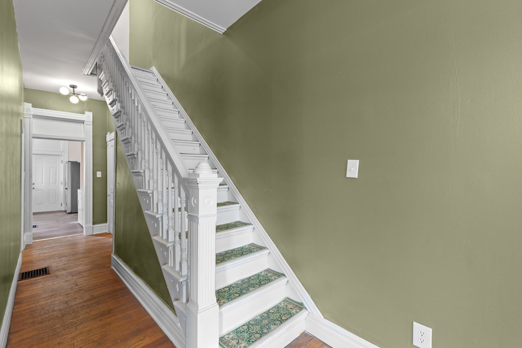 Gallery Image 16