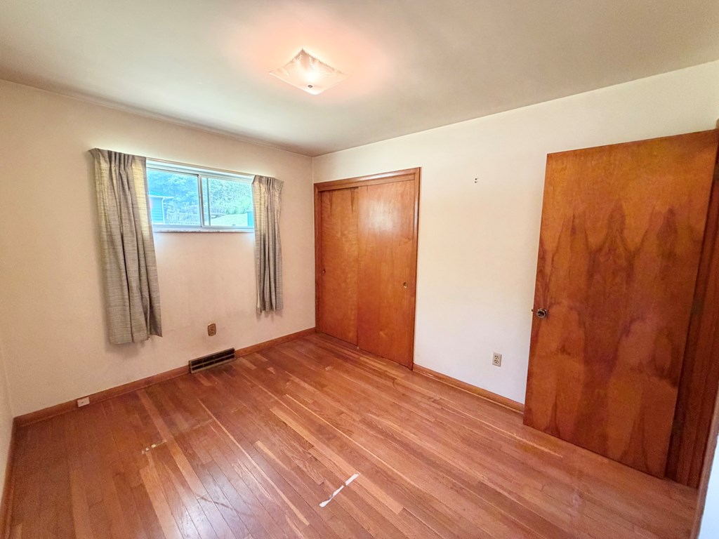Gallery Image 16