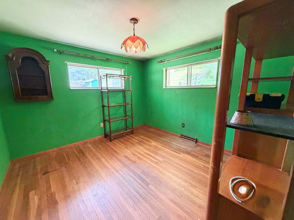 Gallery Image 18