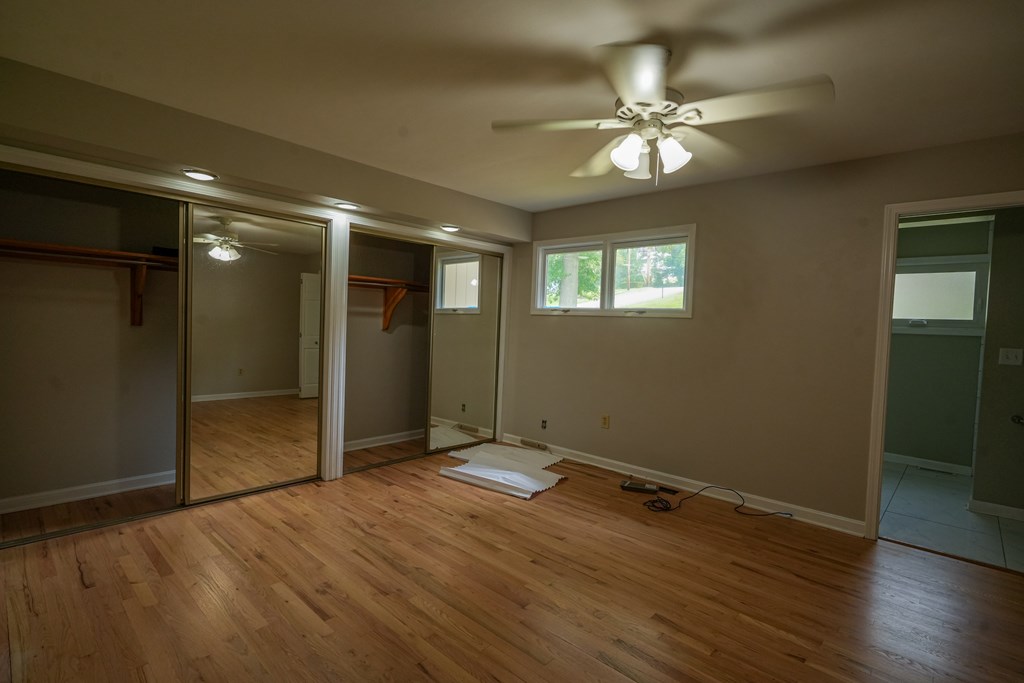 Gallery Image 18