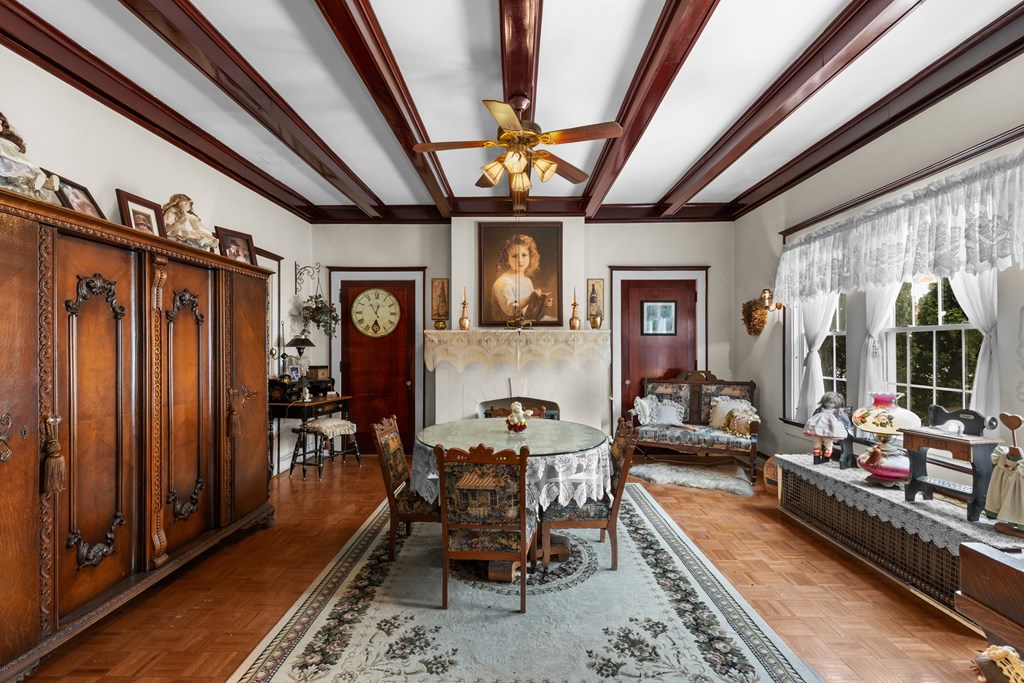 Gallery Image 12