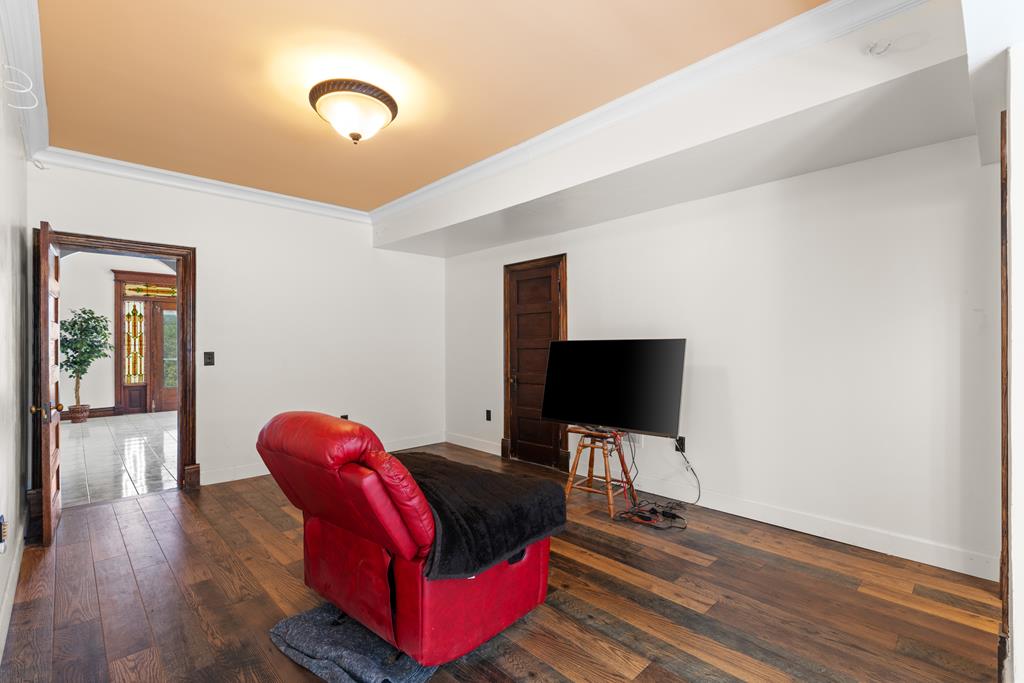 Gallery Image 15