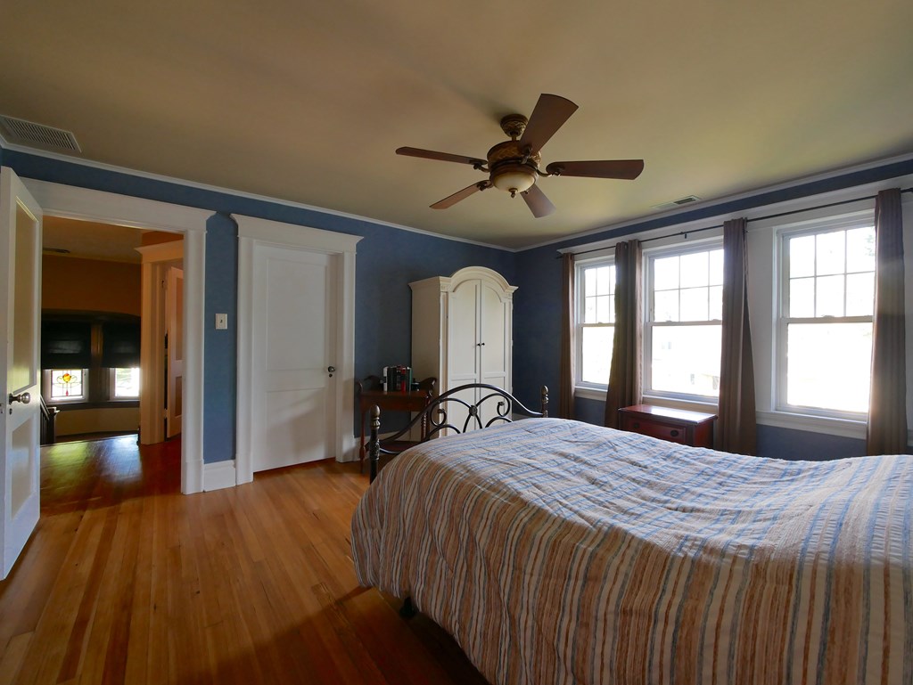 Gallery Image 19