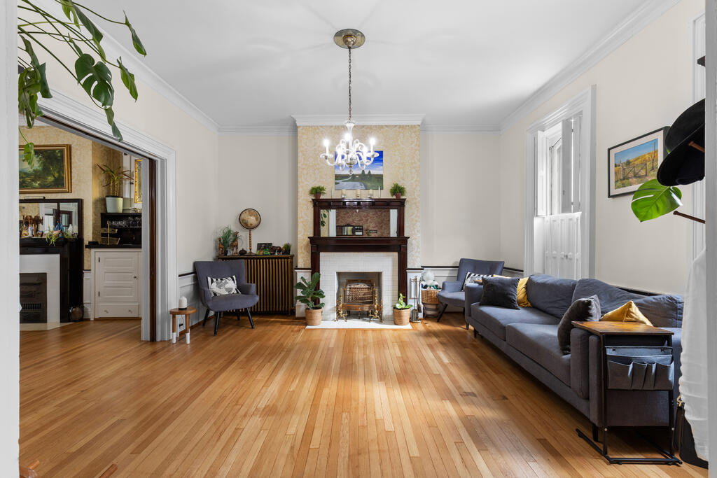 Gallery Image 6