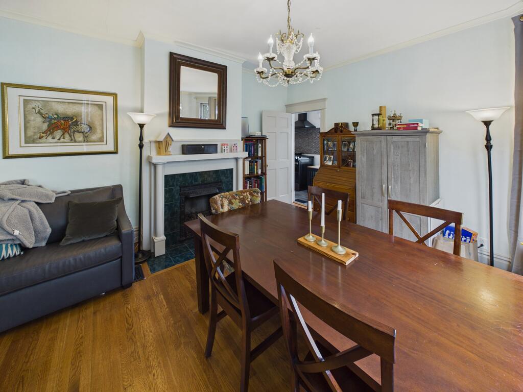 Gallery Image 15