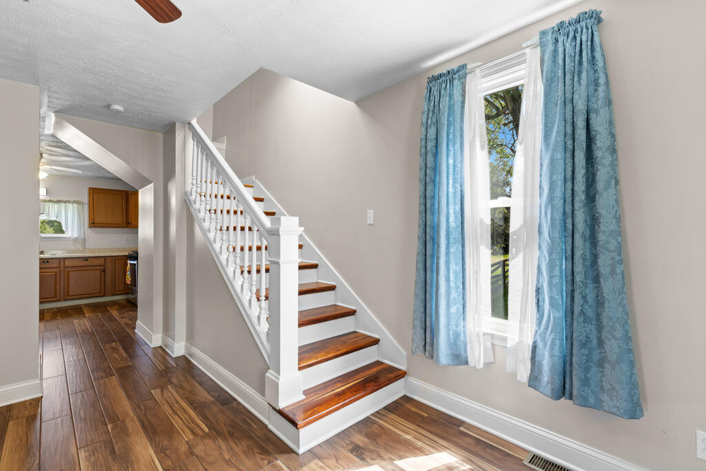 Gallery Image 18
