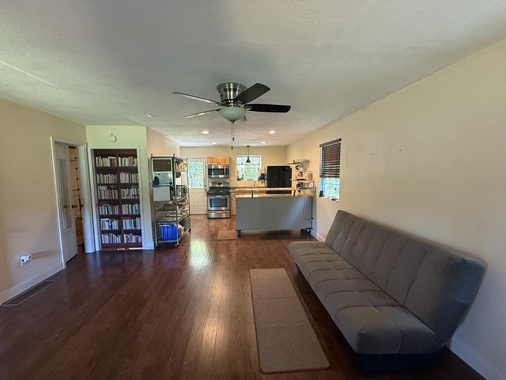 Gallery Image 57
