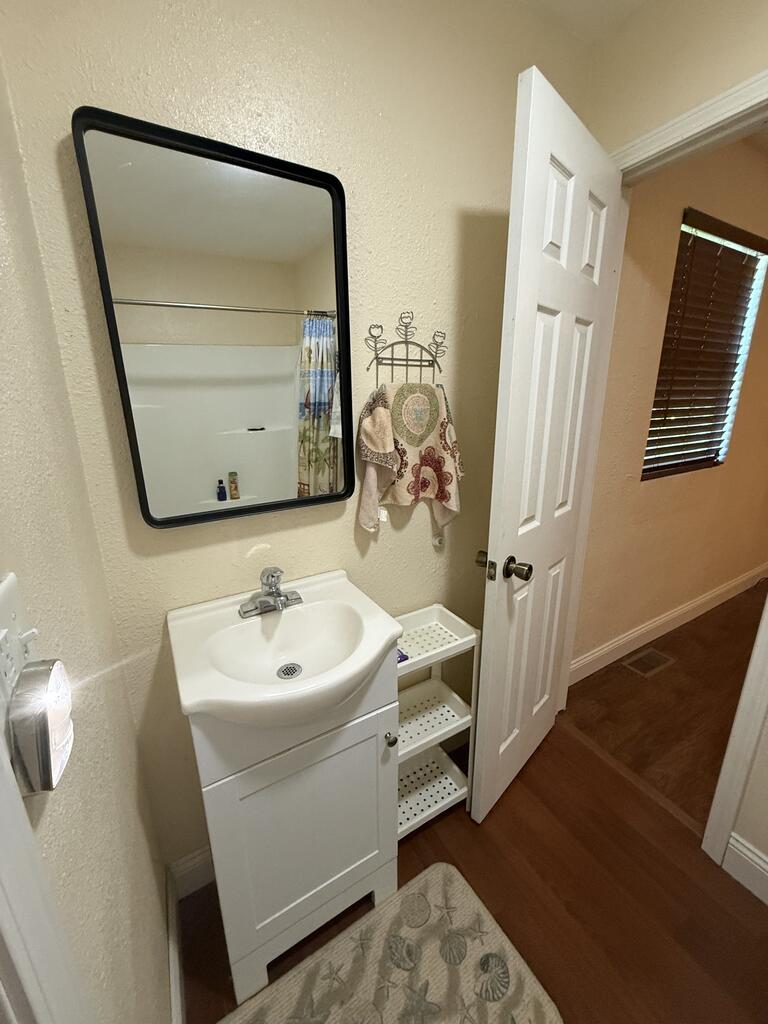 Gallery Image 64