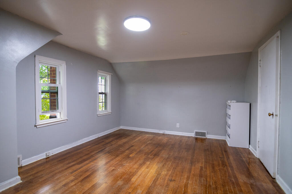 Gallery Image 16
