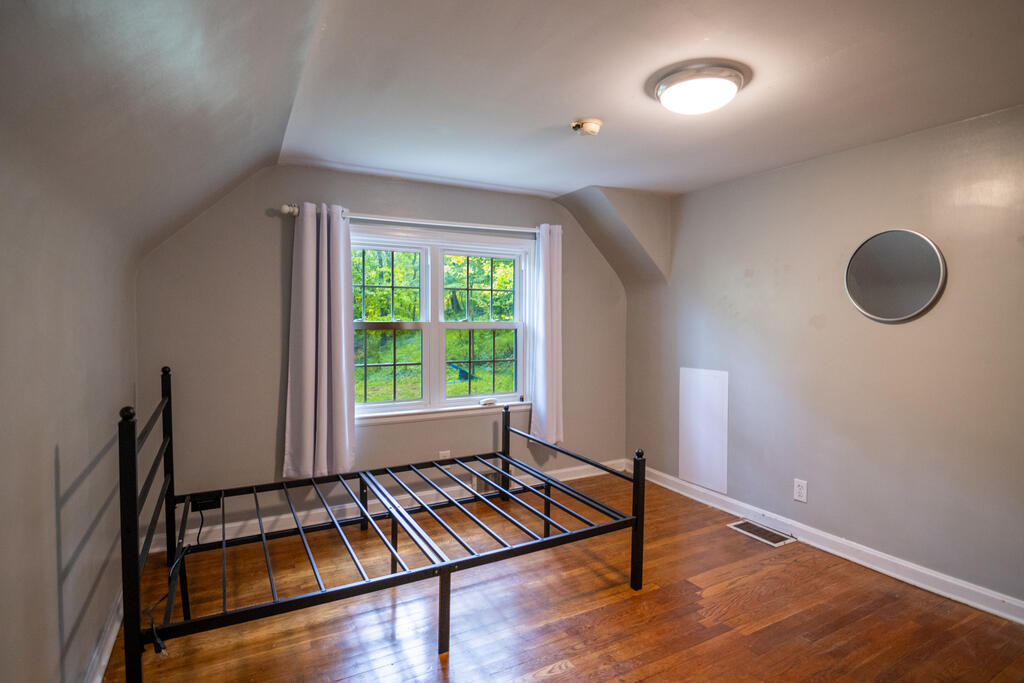 Gallery Image 18