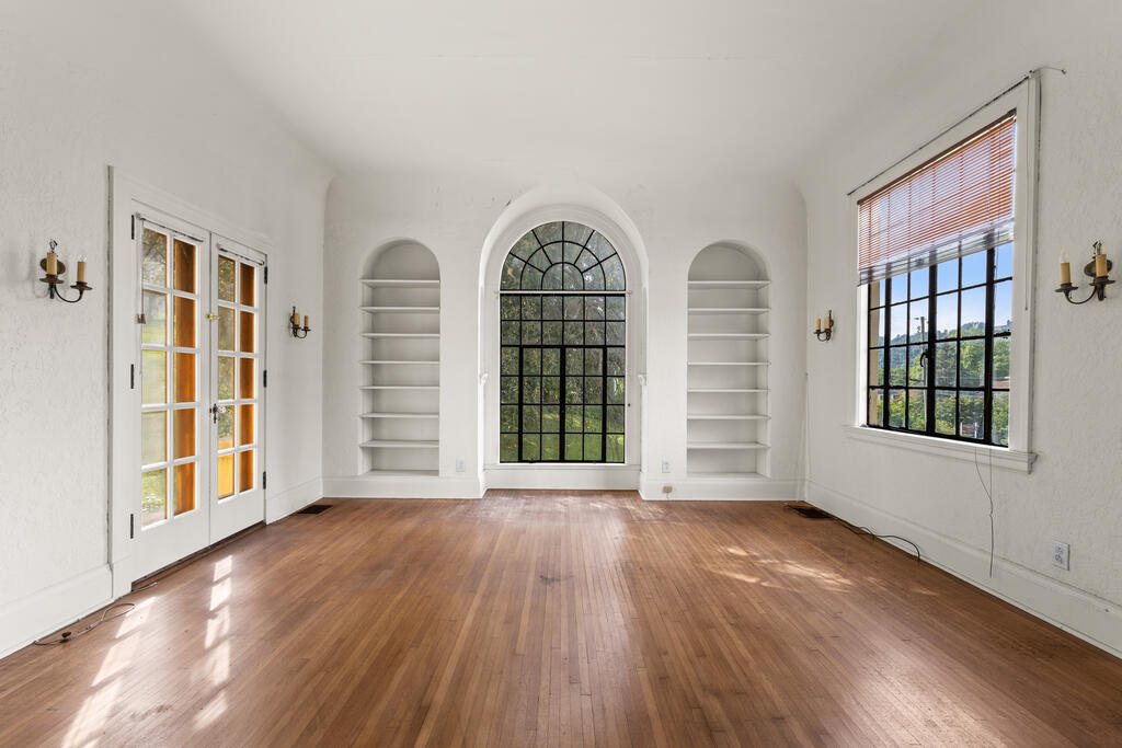 Gallery Image 8