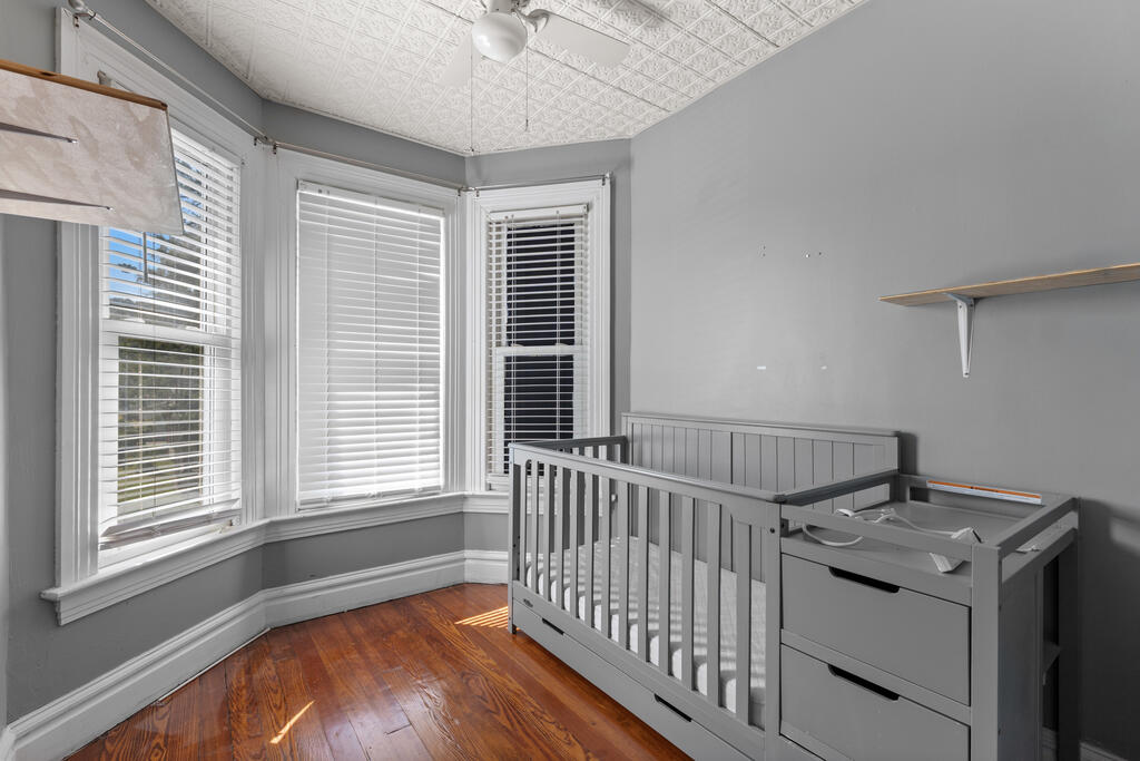 Gallery Image 15