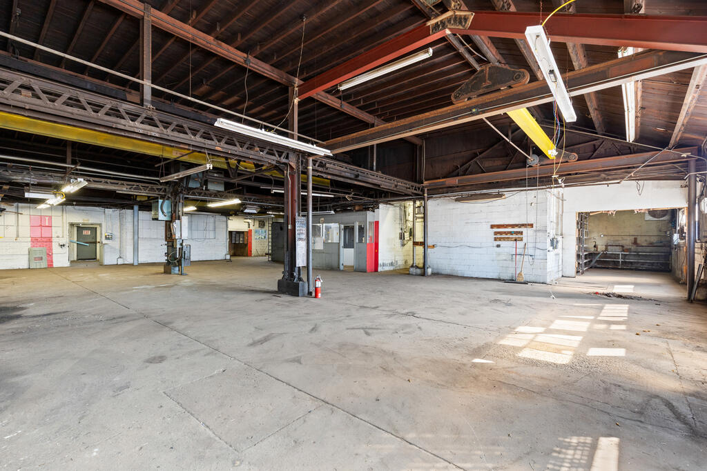 Gallery Image 17