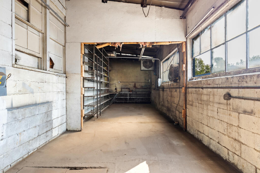 Gallery Image 19