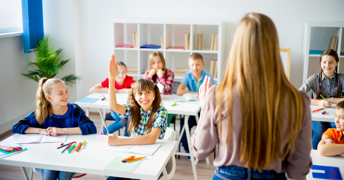 How to Build Better Relationships with Students (4 Tips)