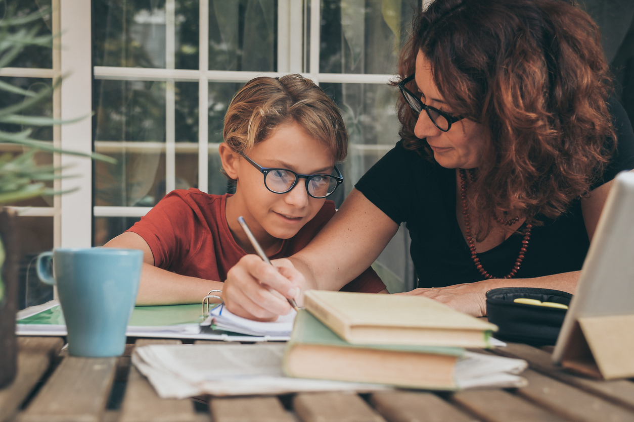 Homeschooling Vs Public School (Pros & Cons)