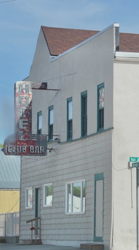 Club Bar & Hotel | Missouri River Country