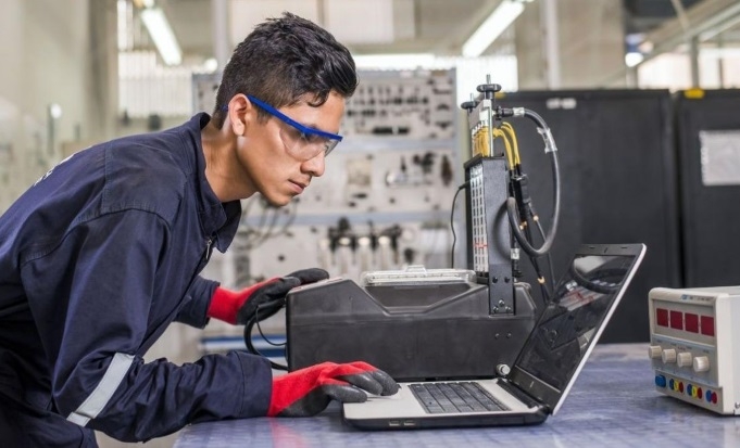 Sin reforma de la educación técnica, la universitaria no camina -  Vicerrectorado Académico - PUCP