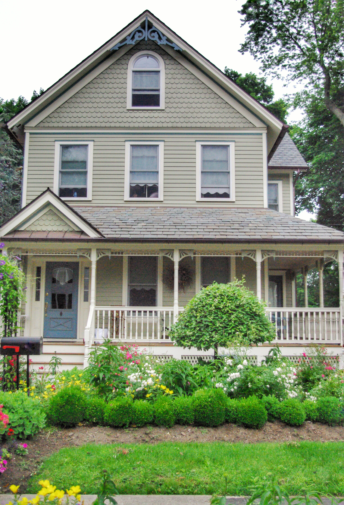 Charming victorian Charming victorian