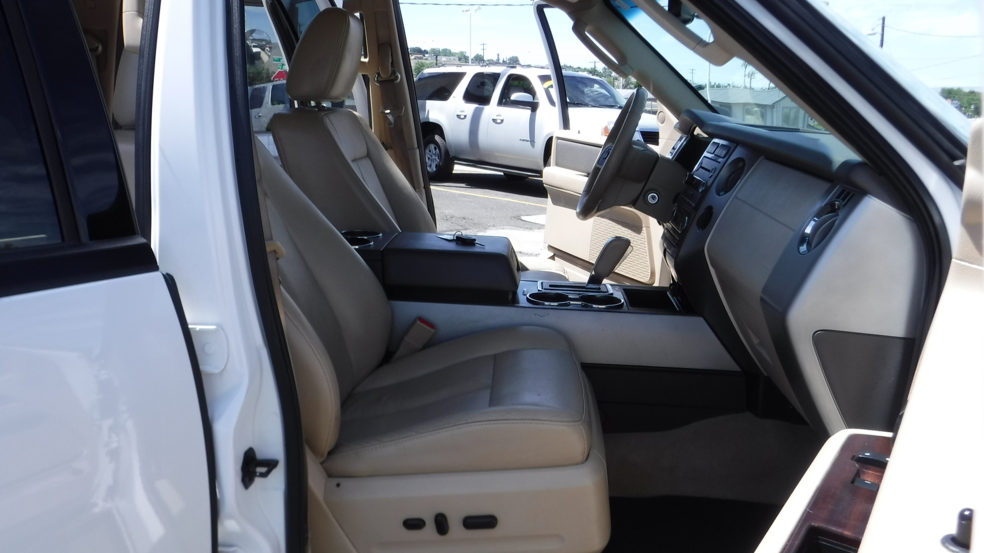 2013 Ford Expedition EL XLT SUV 4X4 Leather Interior 3rd Row Seat Immaculate!!! Used Cars