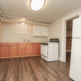 Photo Gallery for Unit 18