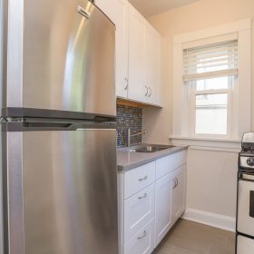 Photo Gallery for Unit 18