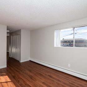 Photo Gallery for Unit 646-104