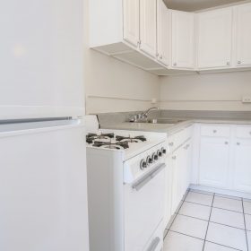 Photo Gallery for Unit 50-305