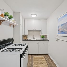 Photo Gallery for Unit 22-LIR