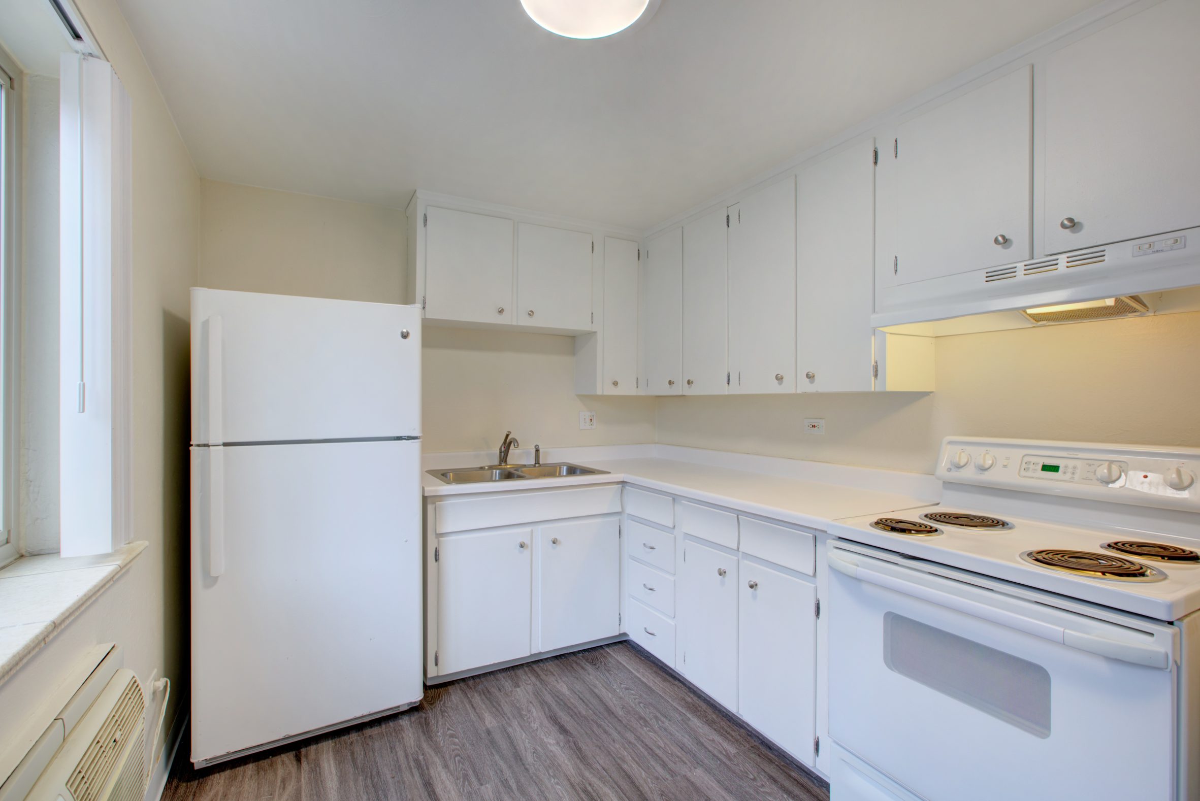 Stratford Apts Cornerstone Apartments