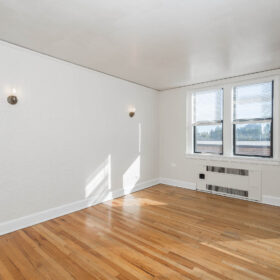 Photo Gallery for Unit 18