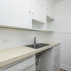 Photo Gallery for Unit 18