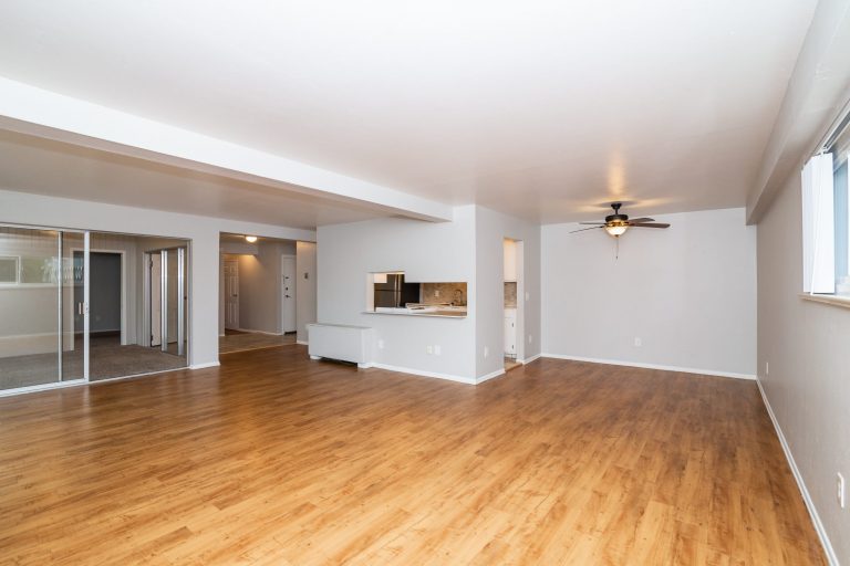 Country Club Gardens Cornerstone Apartments