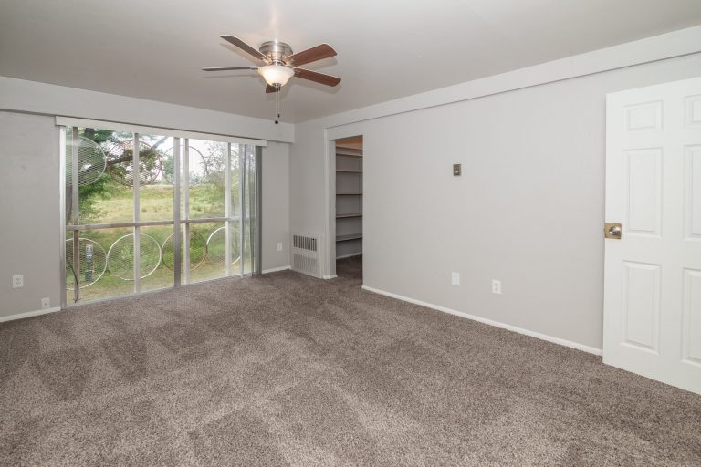 Country Club Gardens Cornerstone Apartments