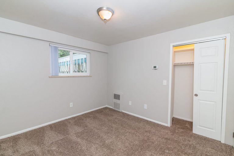 Country Club Gardens Cornerstone Apartments