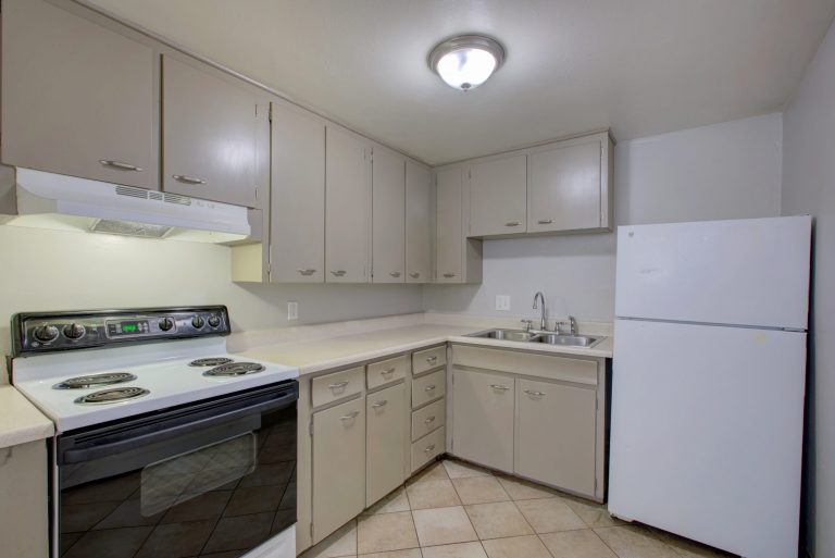 Stratford Apts Cornerstone Apartments