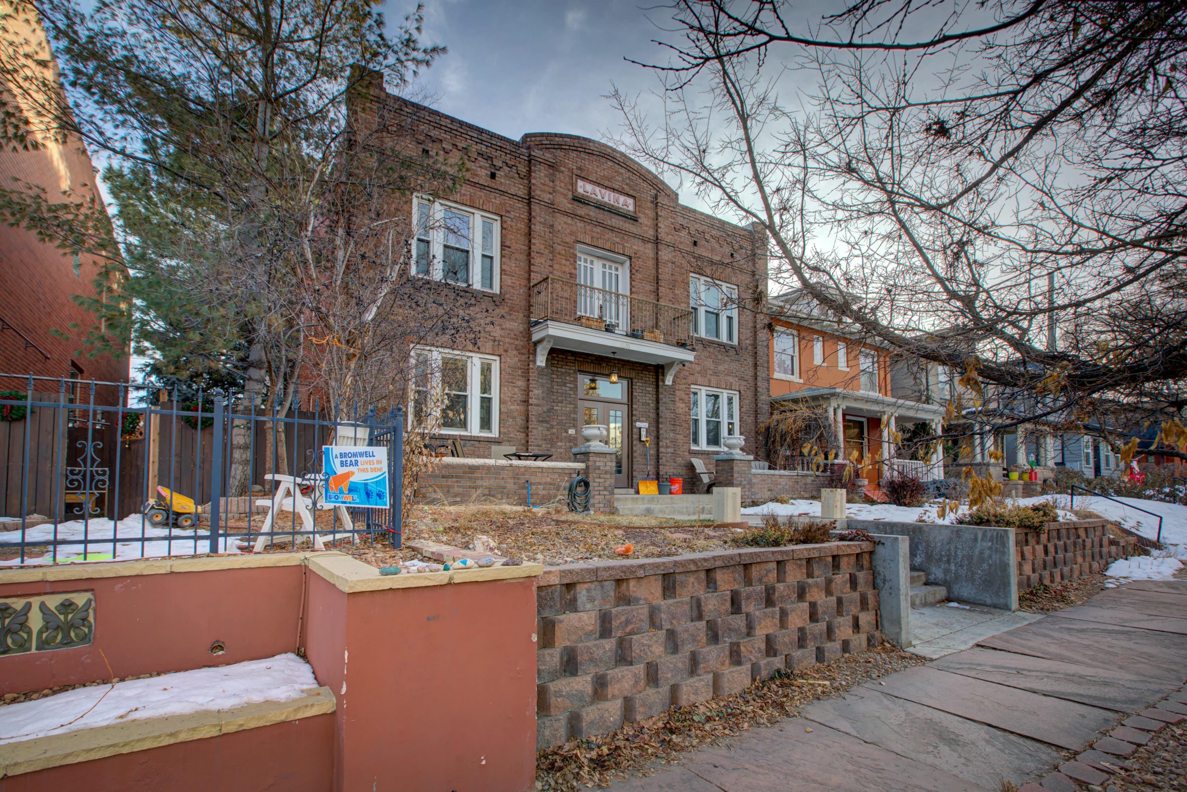 La Vina Cornerstone Apartments