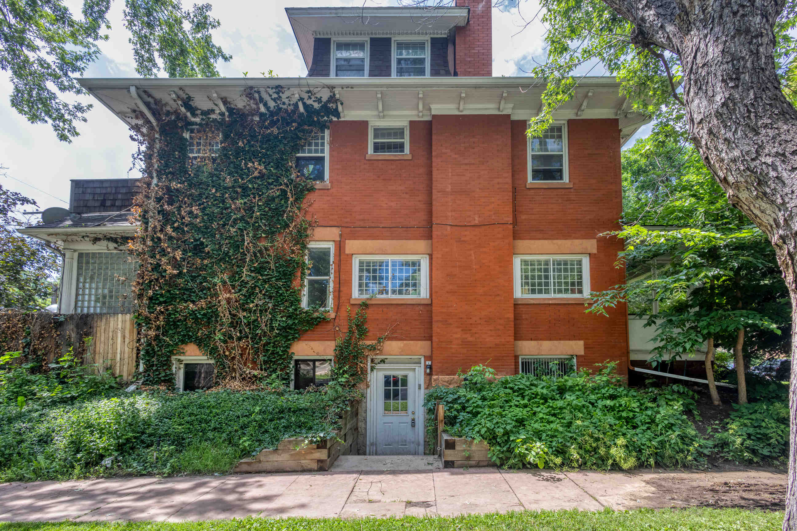 1376 N Williams St Cornerstone Apartments